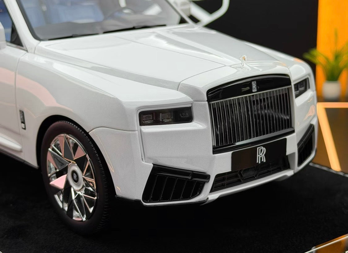 HH Model 1/18 Rolls-Royce Cullinan Cosmic Radiation White Limited Edition