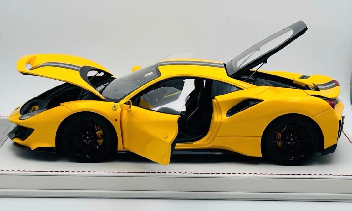 DM Model 1/18 Ferrari 488 Pista Fully Open Resin Model Limited 10