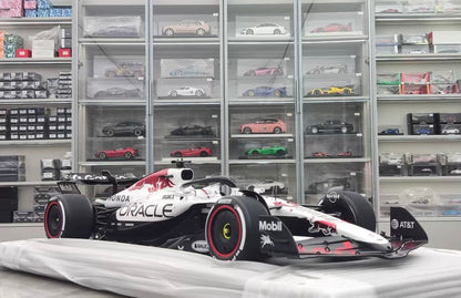 Spark 1/8 Red Bull Racing RB21 No.1 Japanese GP Winner 2025 Max Verstappen 08SP295