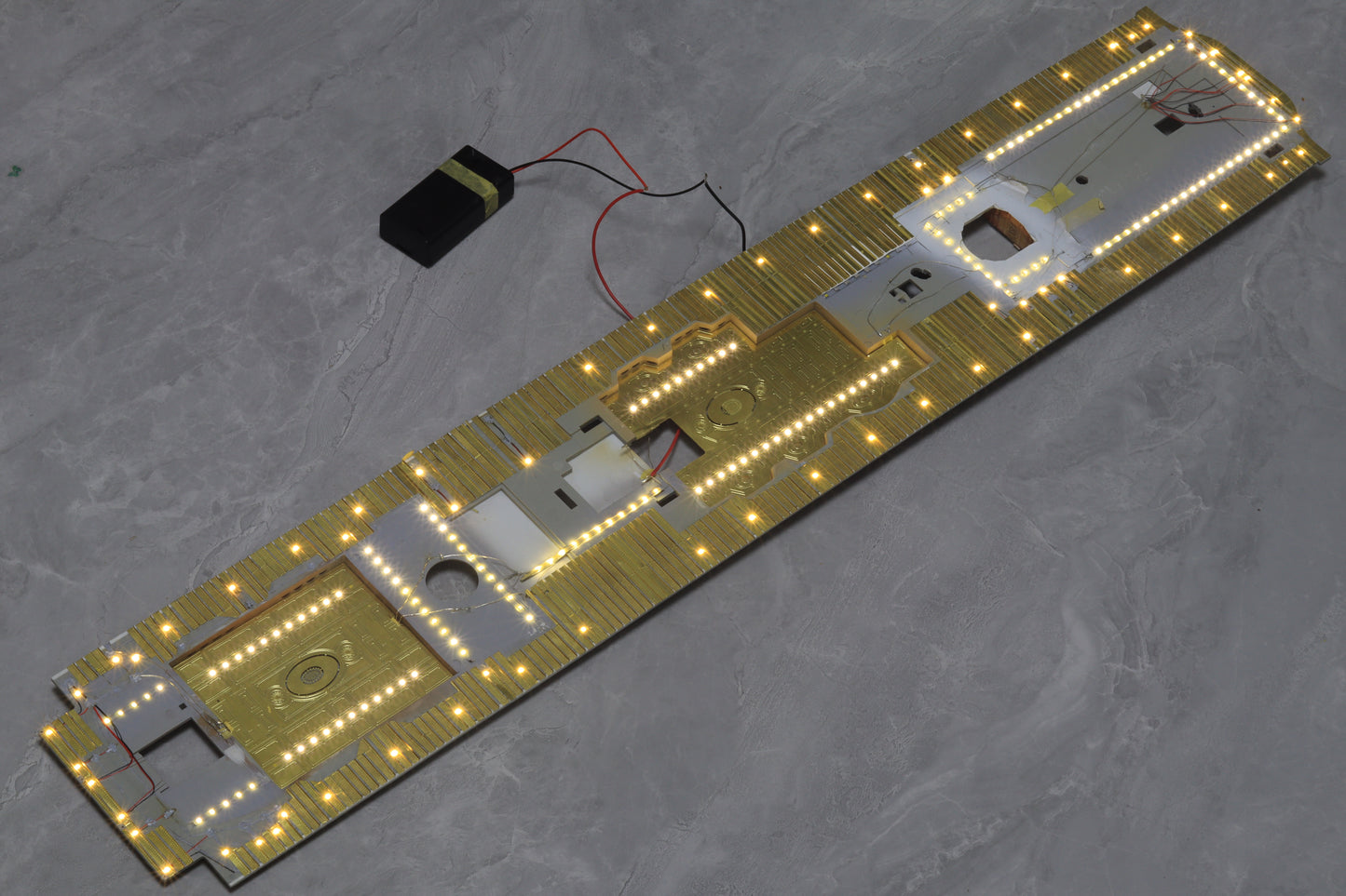 1/200 RMS Titanic Finished Model with Interior Structure – Museum-Grade Edition