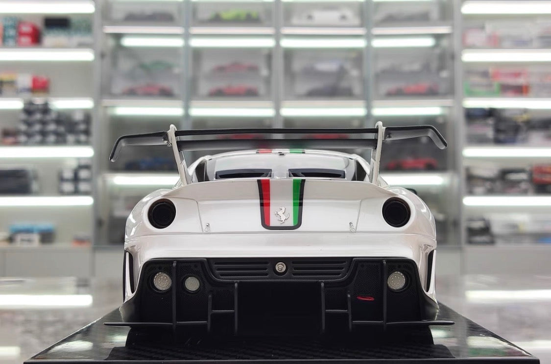 CE 1/18 Ferrari 599XX EVO #91 White Resin Model