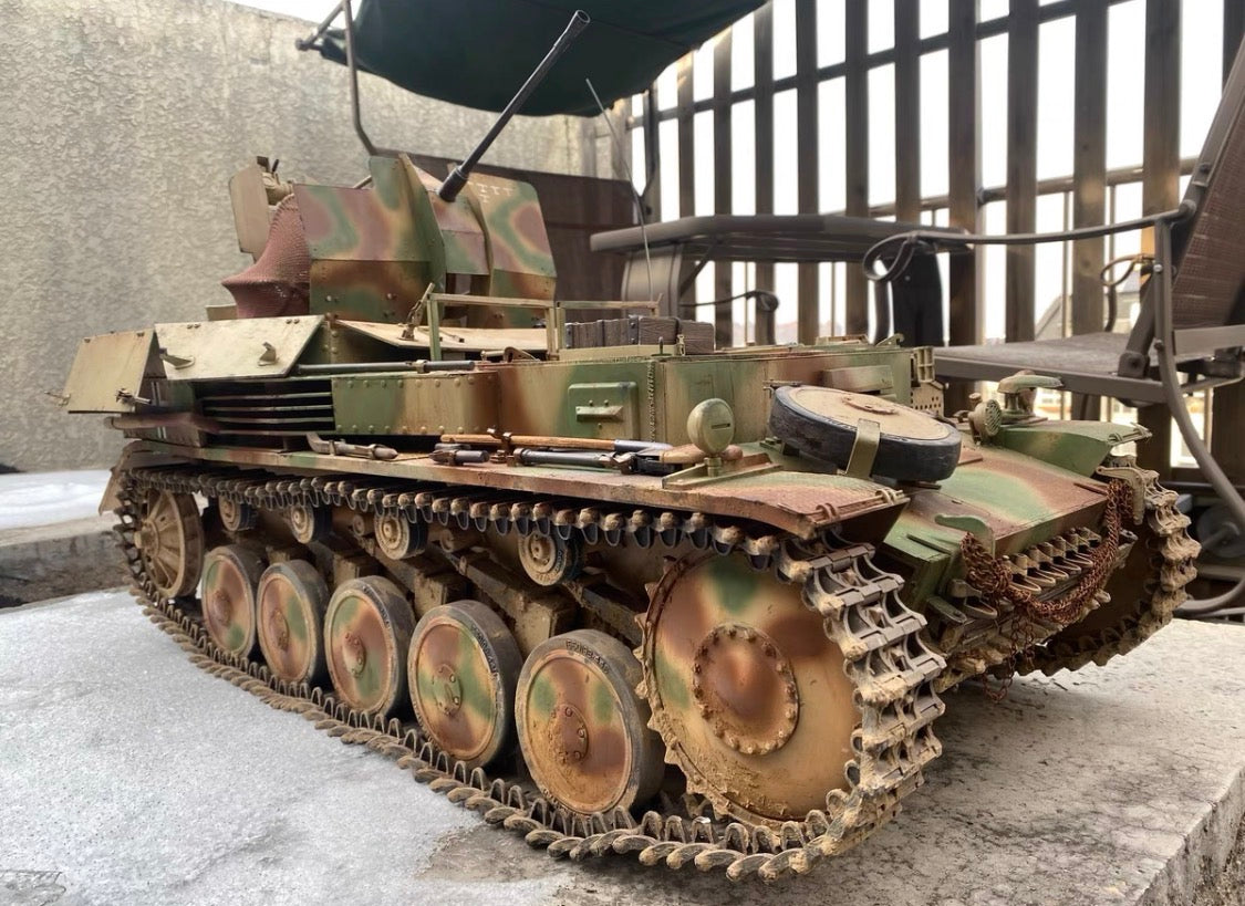 1/6 WWII German Panzer II Chassis 20mm Self-Propelled Anti-Aircraft Gun Display Model