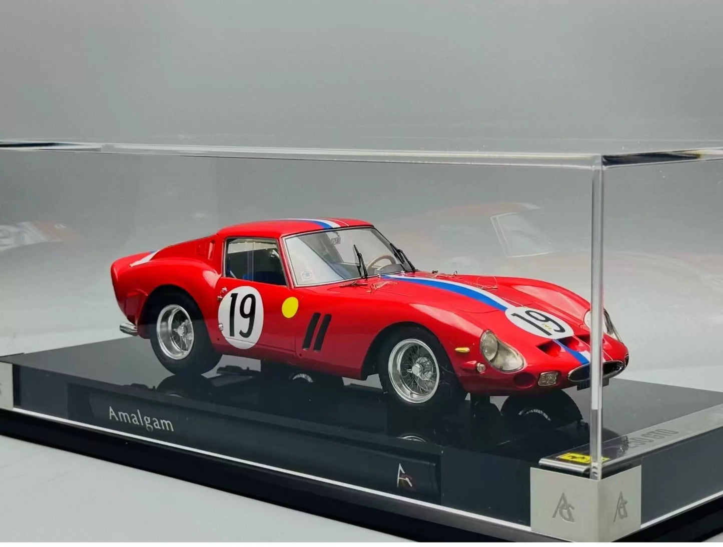 Amalgam 1/18 Ferrari 250 GTO #19 Resin Model