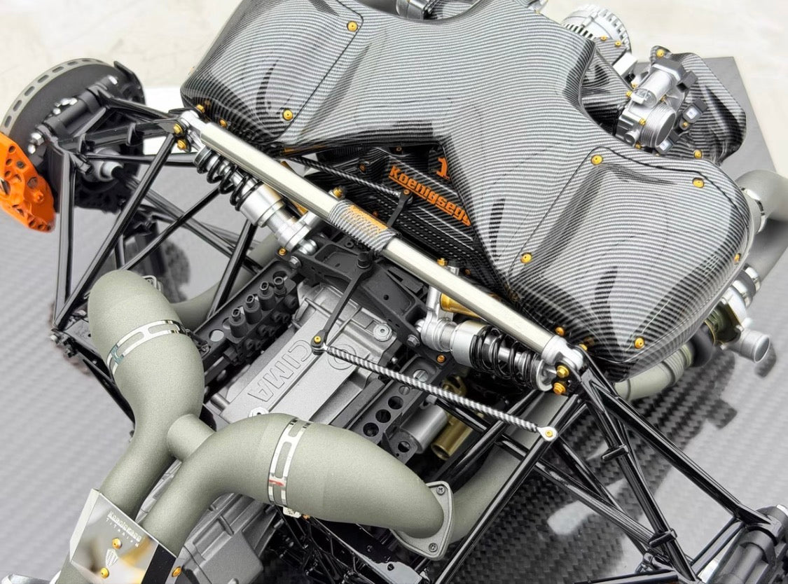 FA 1/6 Koenigsegg One:1 Engine Scale Model