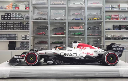 Spark 1/8 Red Bull Racing RB21 No.1 Japanese GP Winner 2025 Max Verstappen 08SP295