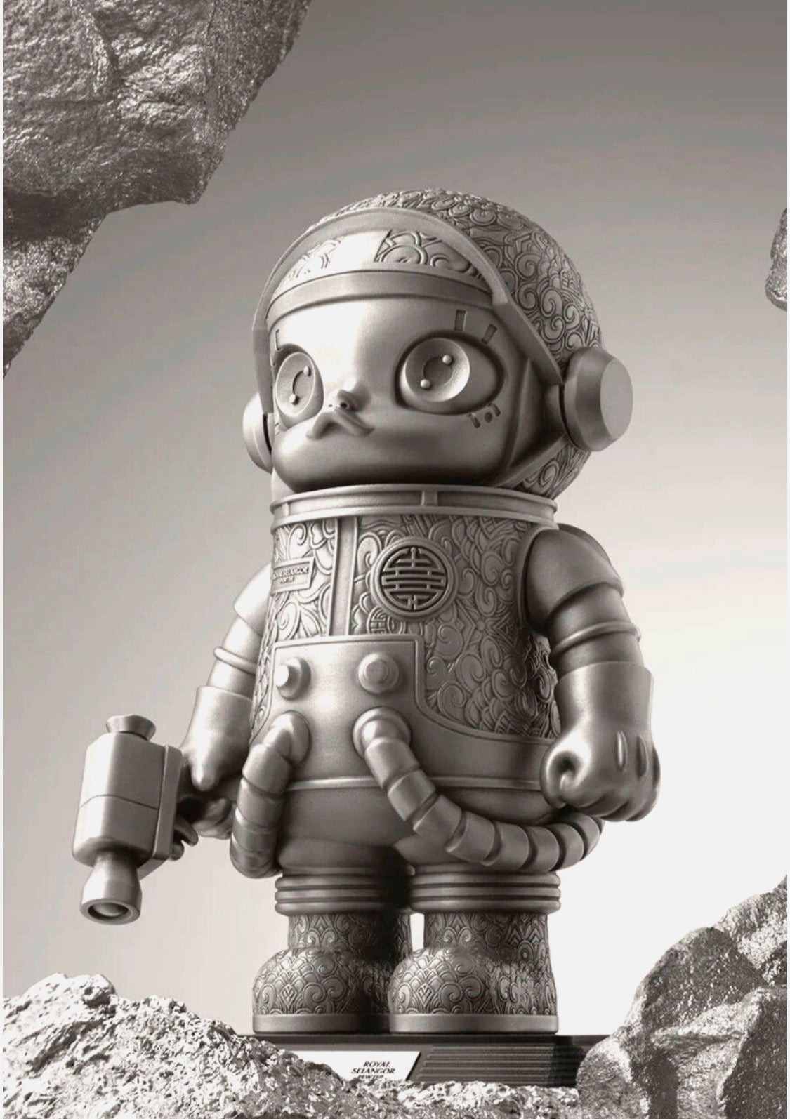 Pop Mart Mega Space Molly 400% Royal Selangor Limited Edition Statue