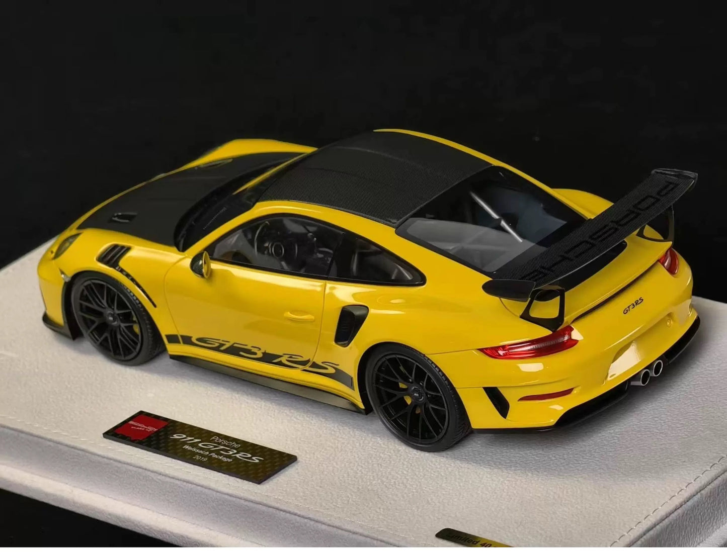 Make Up 1/18 Porsche 911 GT3 RS Resin Model Yellow
