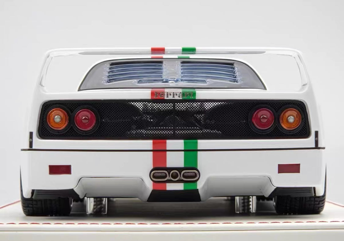 Davis & Giovanni 1/18 Ferrari F40 Resin Model – Italian Tricolore Livery – Collector Edition on Leather Base