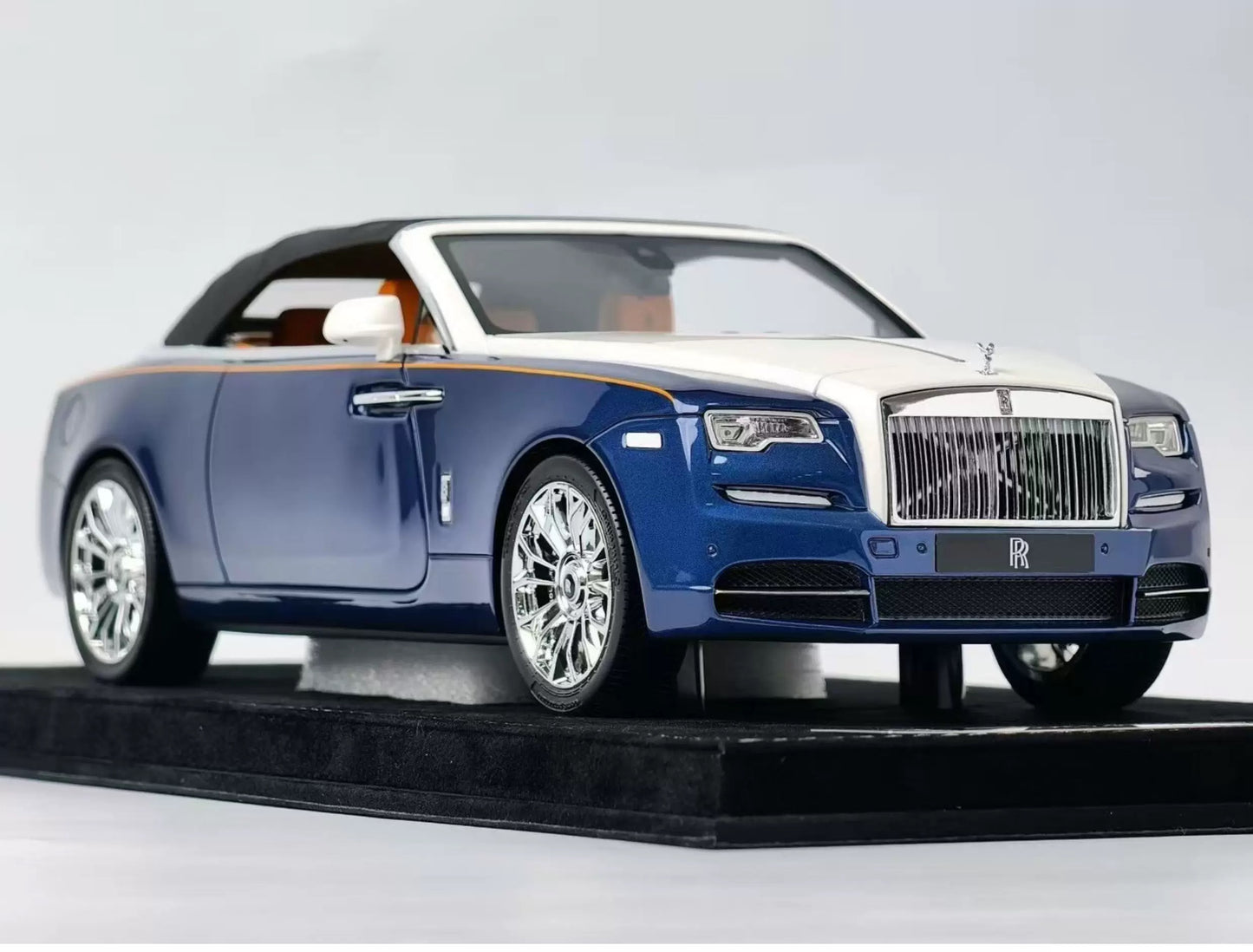 HH 1/18 Rolls-Royce Dawn Blue & White Two-Tone Resin Model