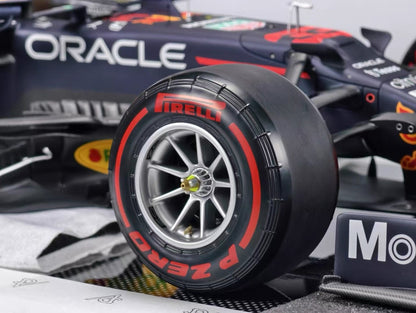 Amalgam 1/8 Red Bull Racing RB16B – 2021 Abu Dhabi Grand Prix F1 Model