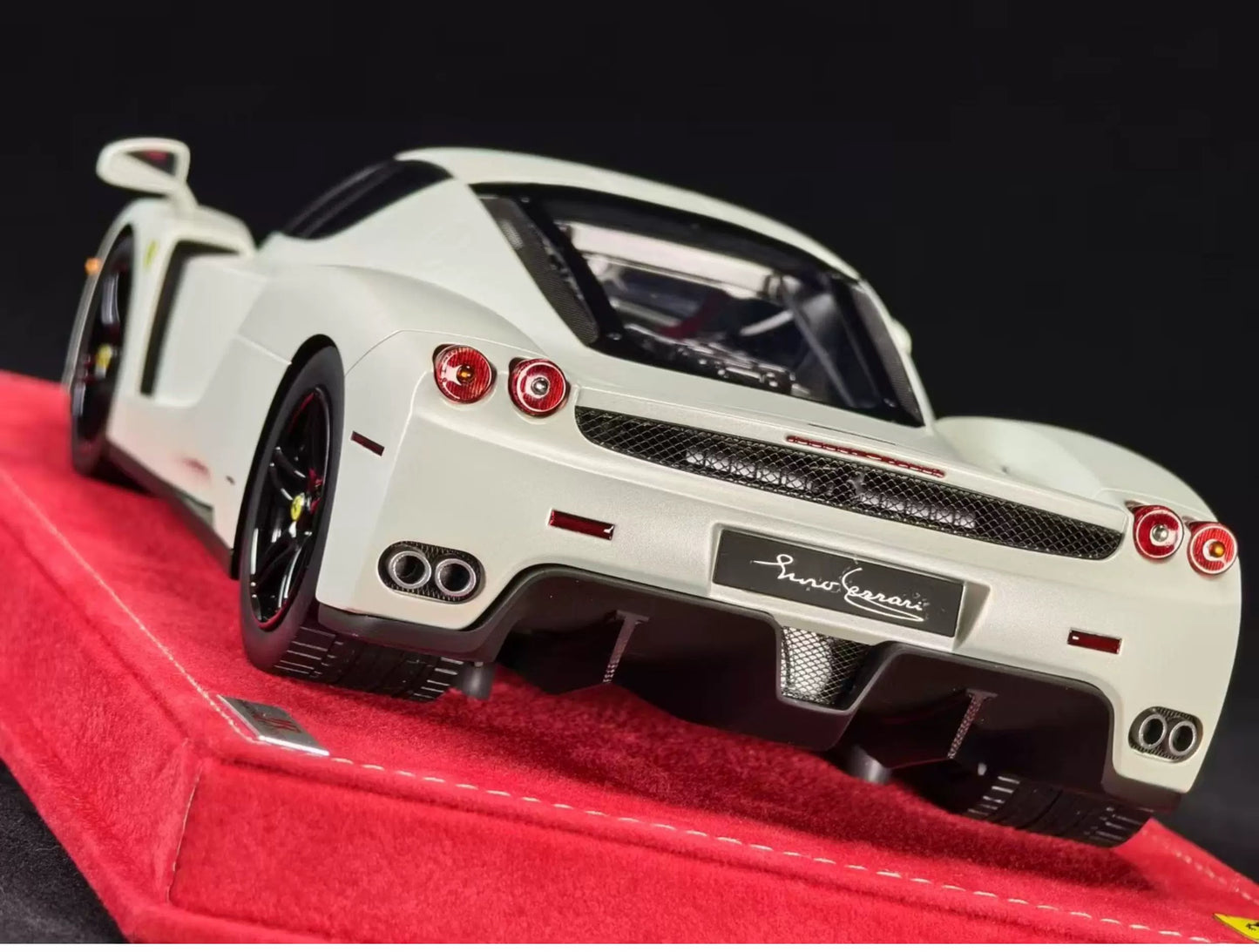 MR Collection 1/18 Ferrari Enzo Resin Model Pearl White