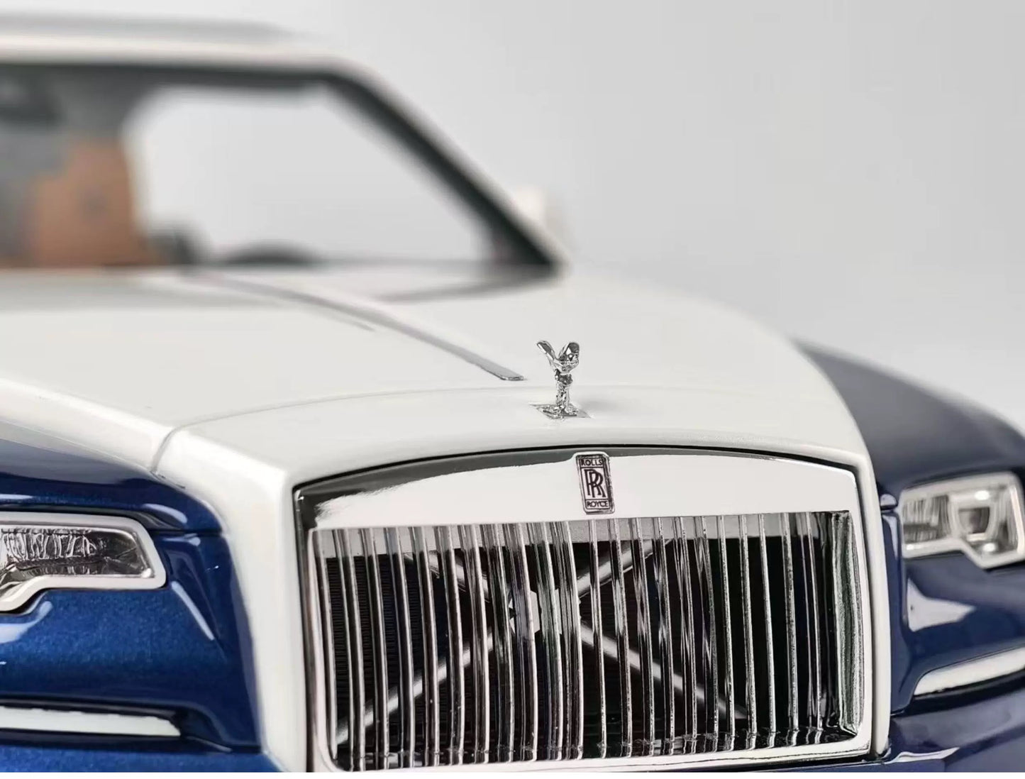 HH 1/18 Rolls-Royce Dawn Blue & White Two-Tone Resin Model