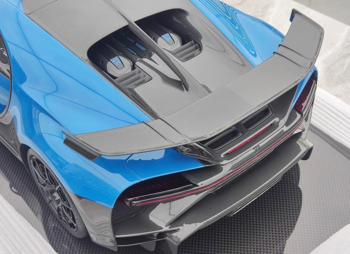 MR 1/8 Bugatti Chiron Pur Sport Dynamic Blue Resin Model