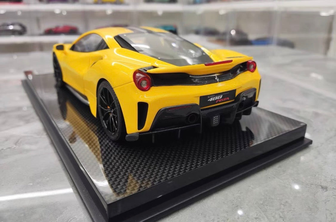 DM Model 1/18 Ferrari 488 Pista Fully Open Resin Model Limited 10