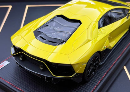 MR 1/18 Lamborghini Aventador LP780-4