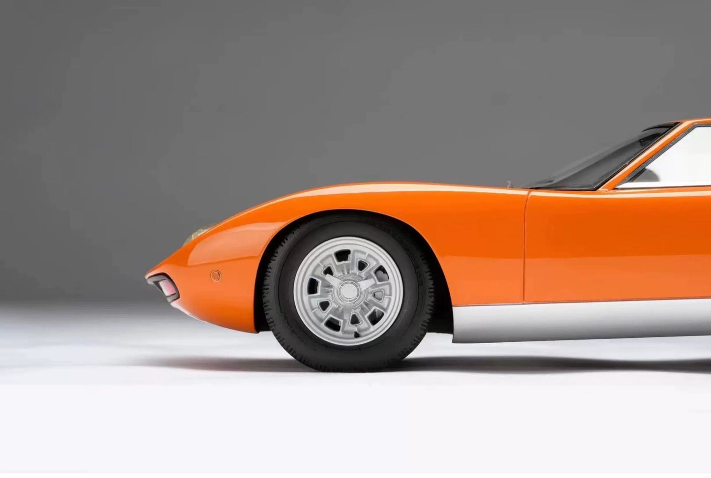 Amalgam 1/18 Lamborghini Miura P400 SV Resin Model