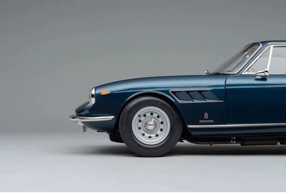 Amalgam 1/8 Ferrari 330 GTC 1966 Resin Model