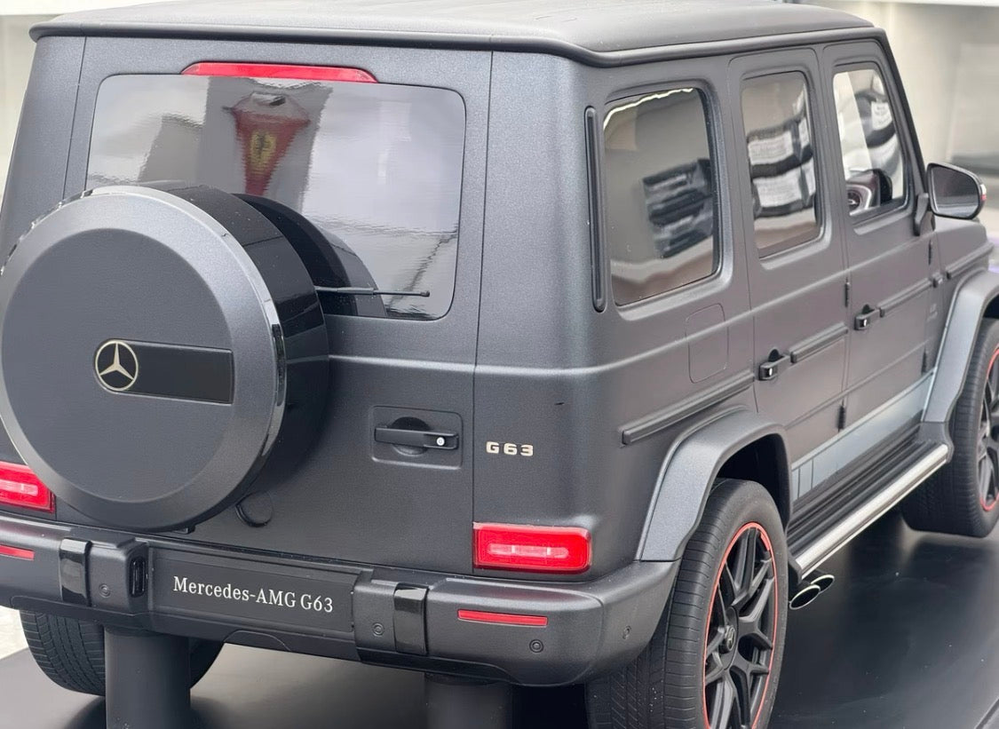 Minichamps 1/8 Mercedes-AMG G63 Resin Model Matte Black Limited Edition