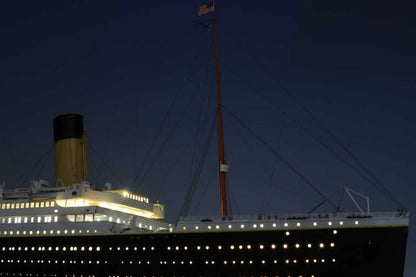 1/200 RMS Titanic Finished Model with Interior Structure – Museum-Grade Edition