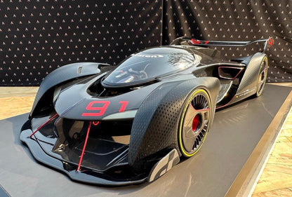 Amalgam 1/8 McLaren Ultimate Vision Gran Turismo Noir De Noir Signed Edition