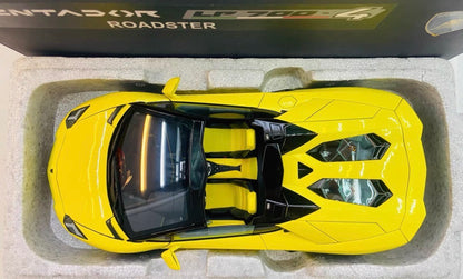 Autoart 1/18 Lamborghini Aventador LP700-4 Roadster Giallo Orion