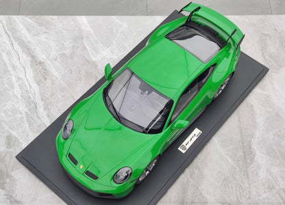 GT Spirit 1/8 Porsche 911 (992) GT3 Green Resin Model