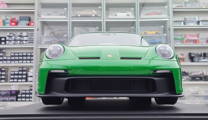 GT Spirit 1/8 Porsche 911 (992) GT3 Green Resin Model