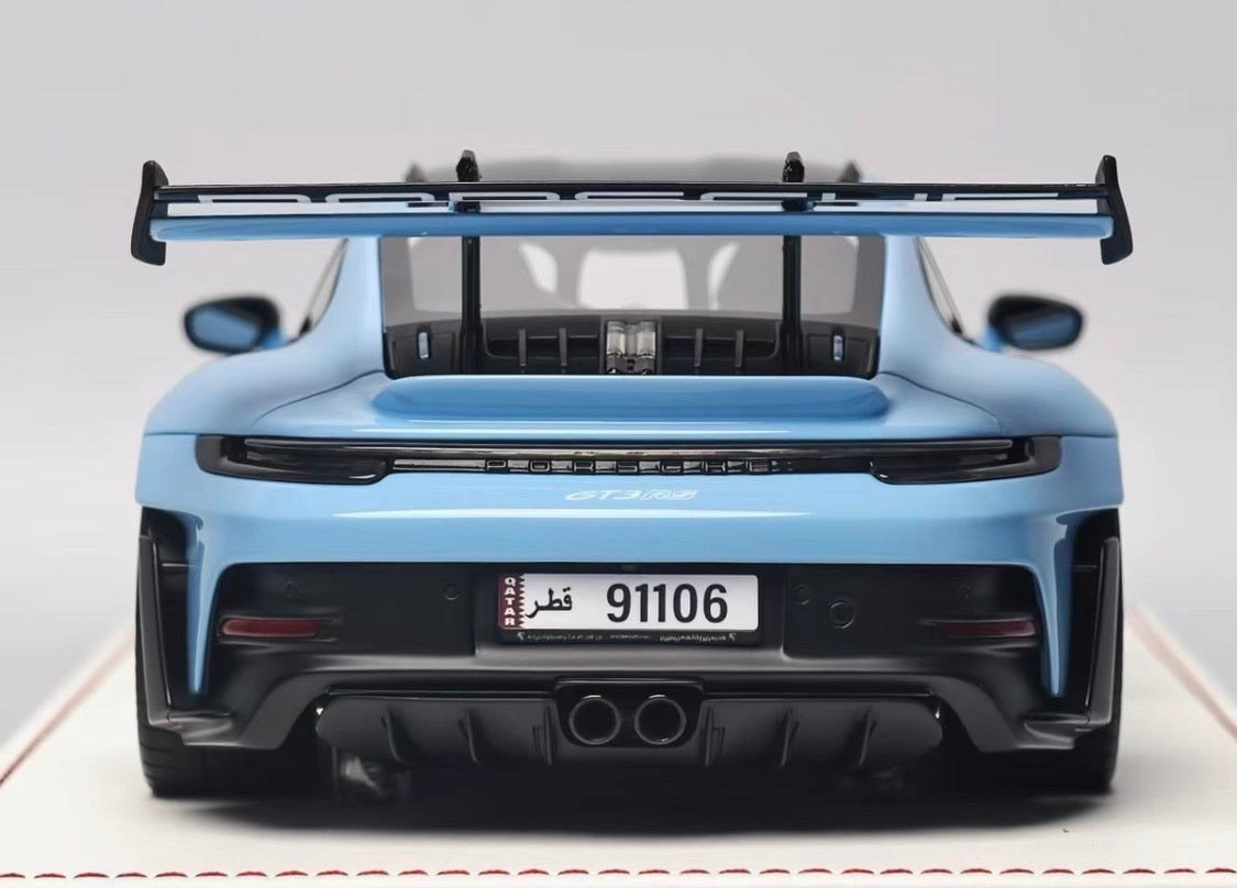 Davis & Giovanni Porsche 911 (992) GT3 RS Gentian Blue Limited Edition 1/18 Resin Model