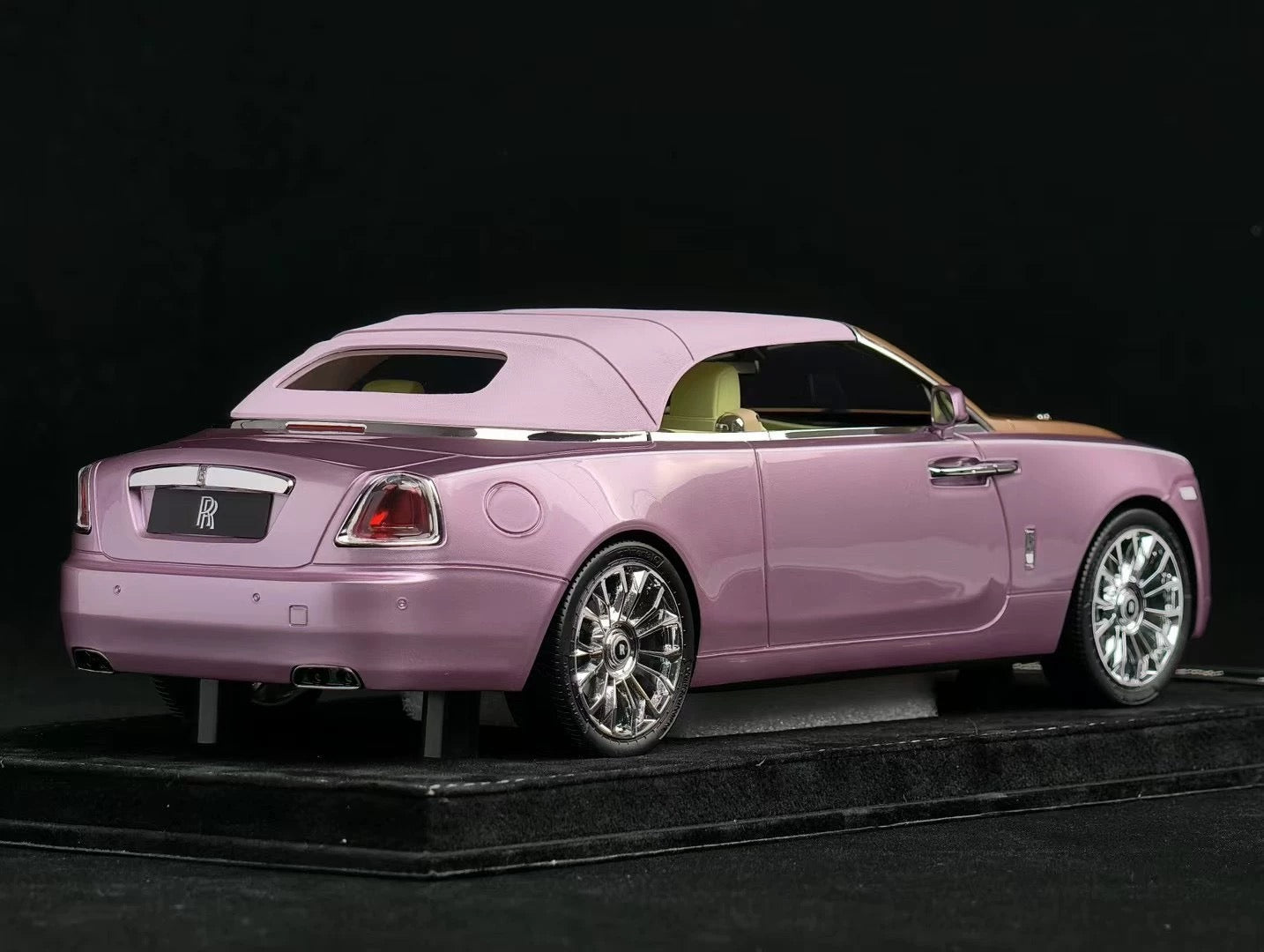 HH 1/18 Rolls-Royce Dawn Purple & Gold Two-Tone Resin Model