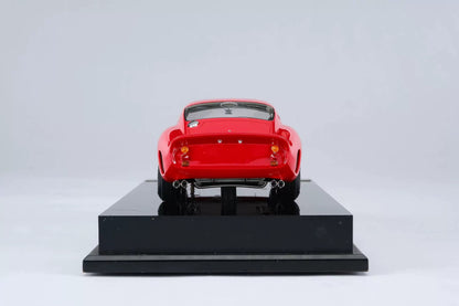 Amalgam 1/18 Ferrari 250 GTO Road Version Resin Model