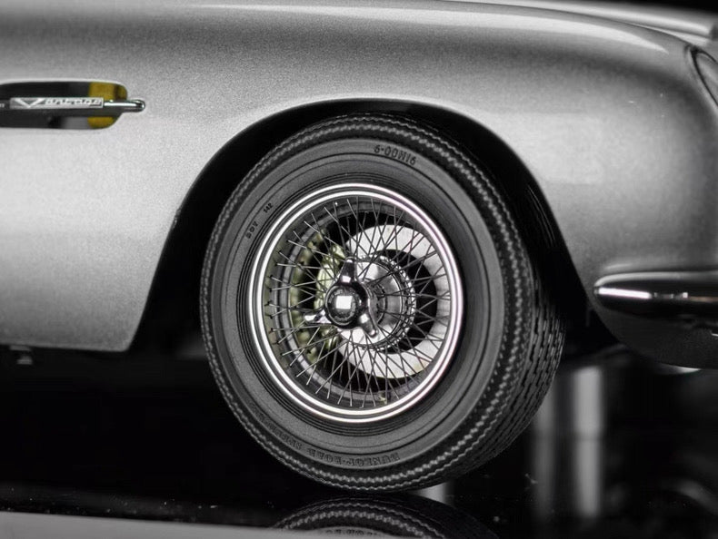 Amalgam 1/18 Aston Martin DB5 Vantage Resin Model