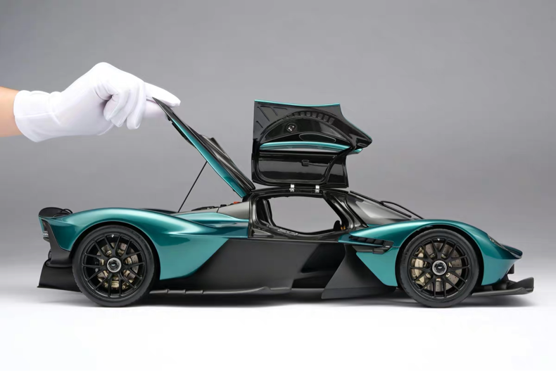 Amalgam 1/8 Aston Martin Valkyrie Resin Model
