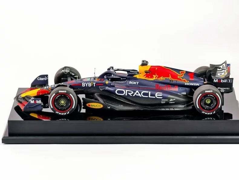 Amalgam 1/18 Red Bull Racing RB19 #1 Resin Formula 1 Model