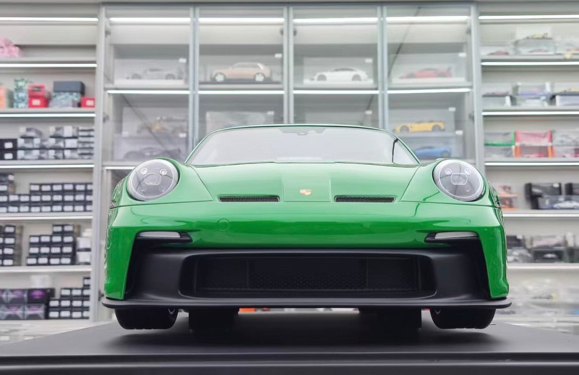 GT Spirit 1/8 Porsche 911 (992) GT3 Green Limited Edition GTS801601