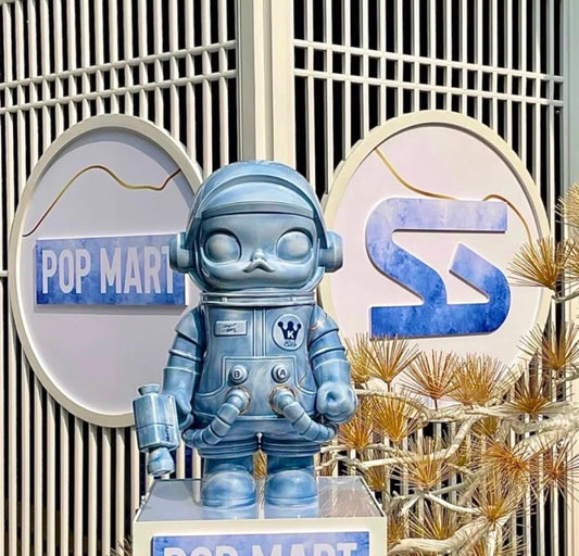 Pop Mart Mega Space Molly 1000% Pure Blue Ceramic Edition