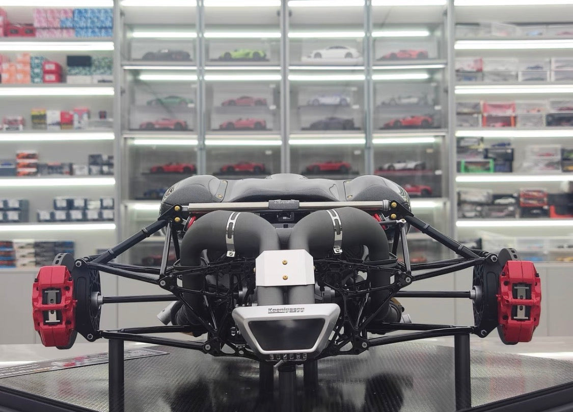 Frontiart 1/6 Koenigsegg Agera RS Engine Scale Model