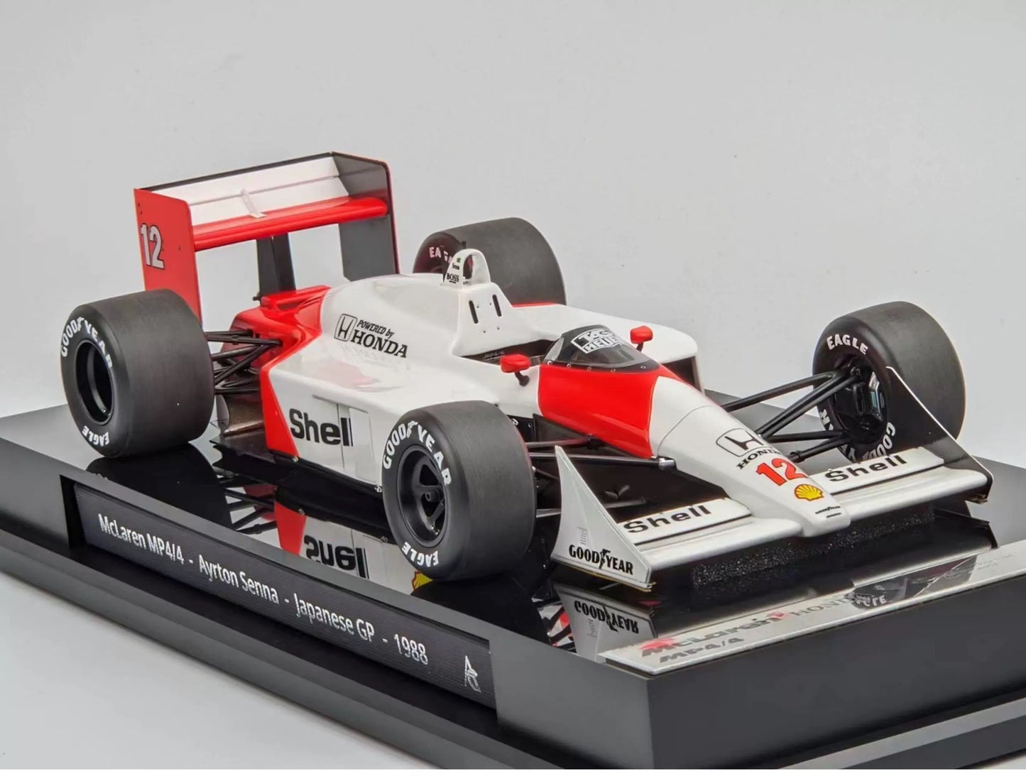 Amalgam 1/18 McLaren MP4/4 Ayrton Senna Resin Model