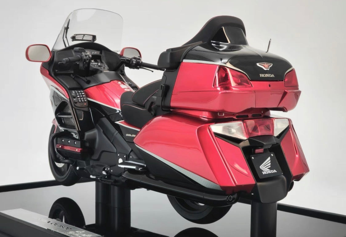 MH 1/6 Honda Gold Wing GL1800 Touring Motorcycle Resin Model