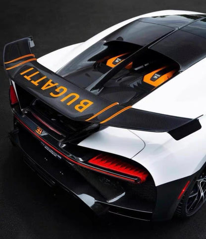 Davis & Giovanni 1/18 Bugatti Chiron Pur Sport “Red Dragon” – White/Orange – Limited to 20