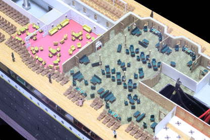 1/200 RMS Titanic Finished Model with Interior Structure – Museum-Grade Edition