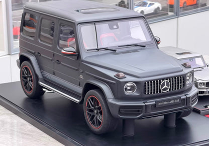 Minichamps 1/8 Mercedes-AMG G63 Resin Model Matte Black Limited Edition