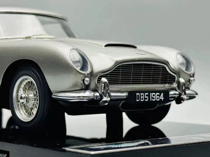 Amalgam 1/18 Aston Martin DB5 Vantage Resin Model