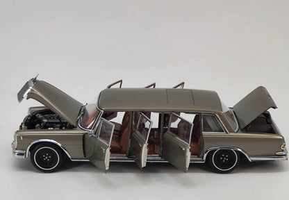 CMC 1/18 Mercedes-Benz Pullman Limousine Gold Sunroof Diecast Model