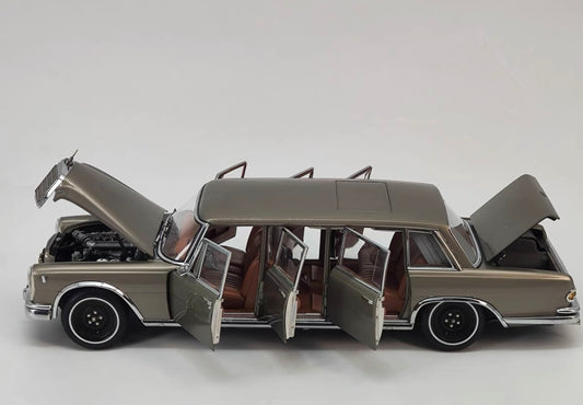 CMC 1/18 Mercedes-Benz Pullman Limousine Gold Sunroof Diecast Model
