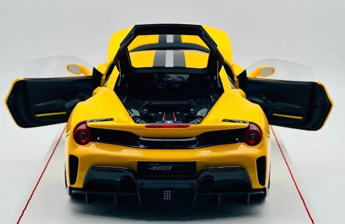 DM Model 1/18 Ferrari 488 Pista Fully Open Resin Model Limited 10
