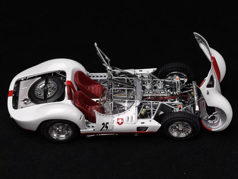 CMC 1/18 Maserati Tipo 61 Birdcage No.25 M-279 | Fully Opening