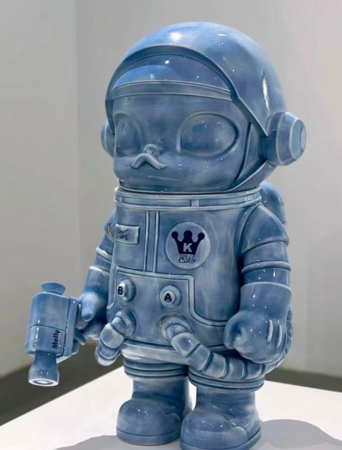 Pop Mart Mega Space Molly 1000% Pure Blue Ceramic Edition