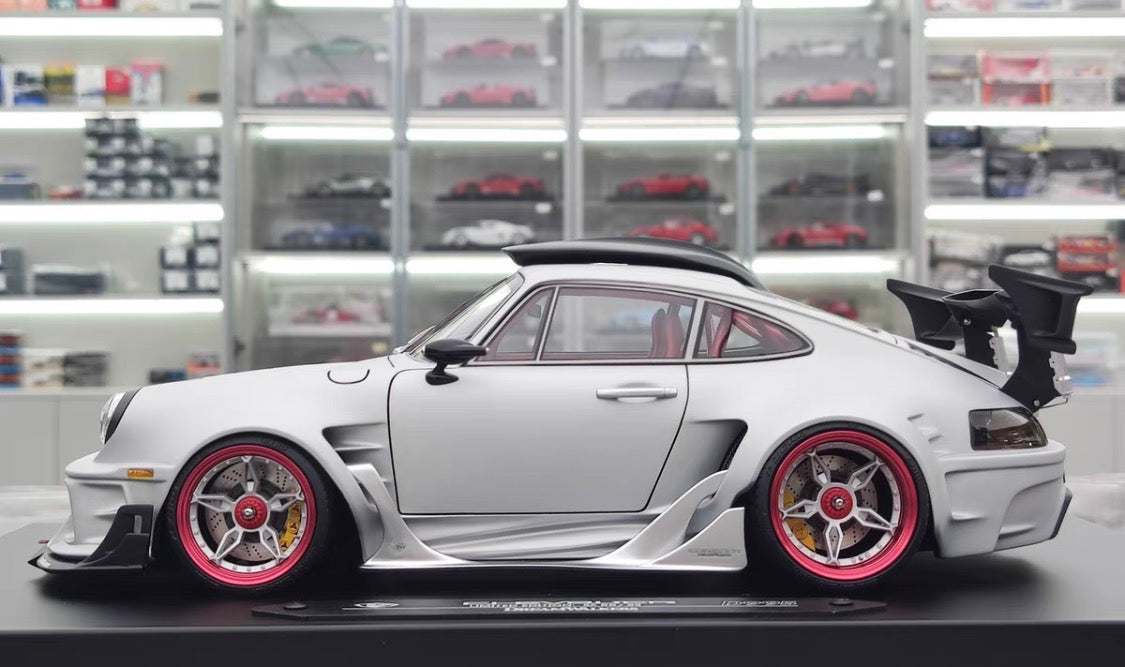 Dreamwalkers 1/18 Porsche 911 CHEVALIER D995 Satin Silver Resin Model