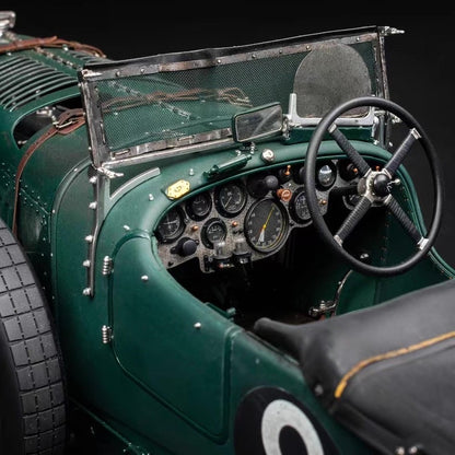 Amalgam 1:18 Bentley Blower Le Mans Vintage Racing Car Resin Model