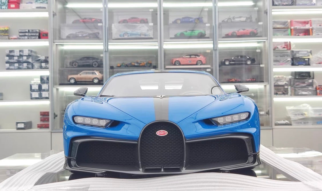 MR 1/8 Bugatti Chiron Pur Sport Dynamic Blue Resin Model